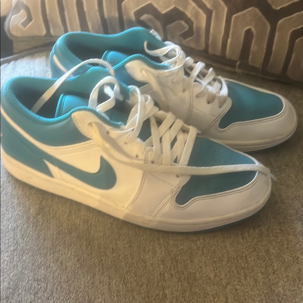 Nike White and Teal Sneakers